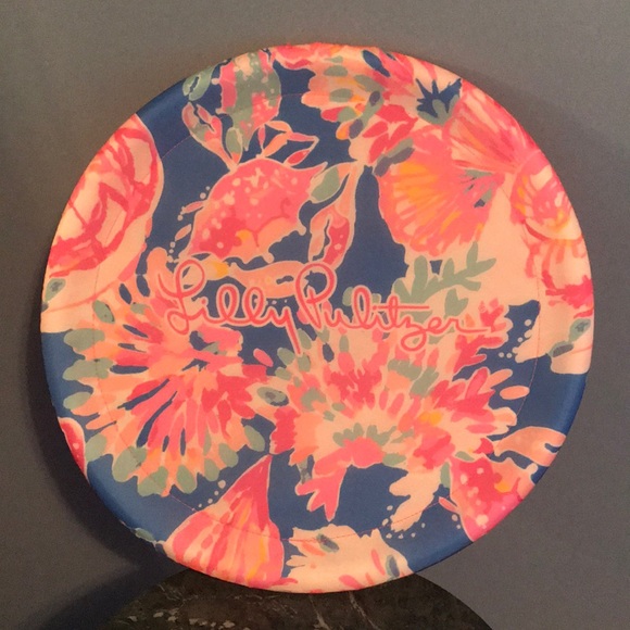 Lilly Pulitzer Accessories - New Lilly Pulitzer Beach Disc / Frisbee! 🚭